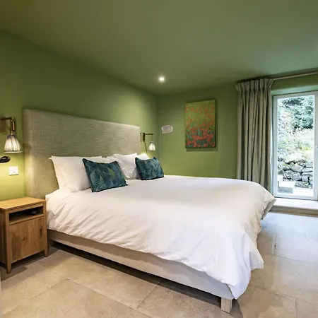 Дом отдыха Lythe Barn