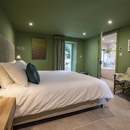 Дом отдыха Lythe Barn *